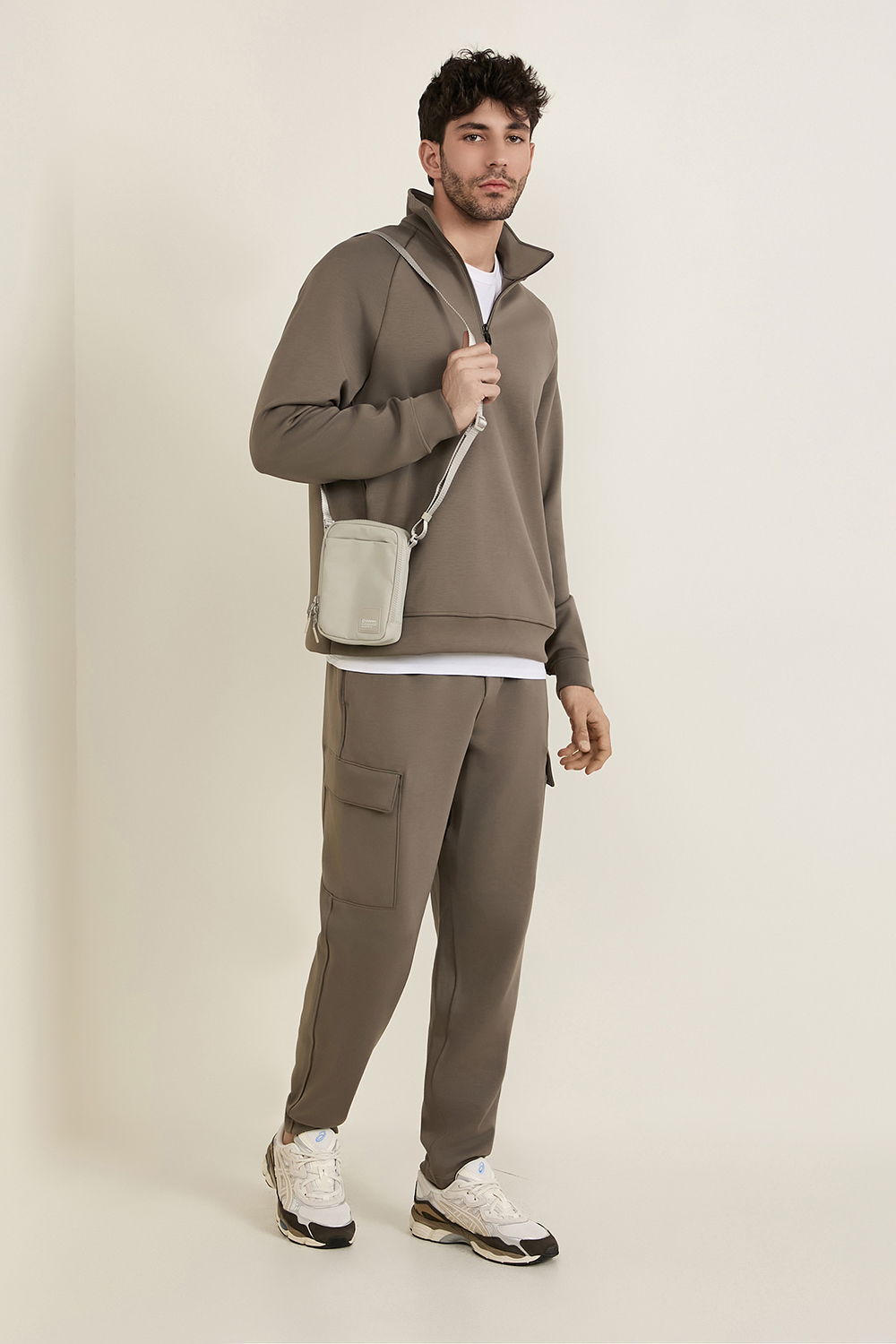 Smooth Spacer Classic-Fit Cargo Pant